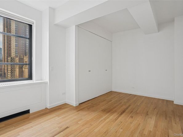 43 W 61st Street 12F, New York (Manhattan) NY 10023
