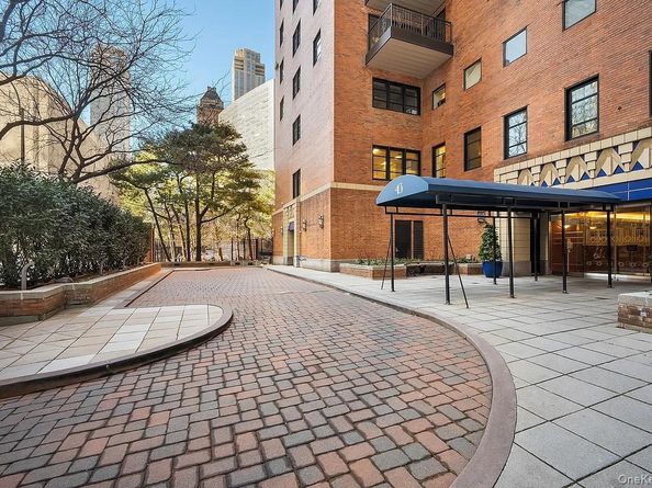 43 W 61st Street 12F, New York (Manhattan) NY 10023