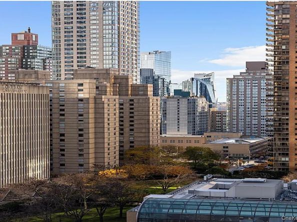 43 W 61st Street 12F, New York (Manhattan) NY 10023
