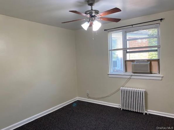 73-24 255th Street H2, Glen Oaks NY 11004