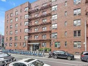 4035 Ithaca St 5B, Elmhurst NY 11373