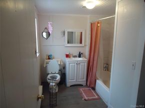 725 W Main Street, Riverhead NY 11901
