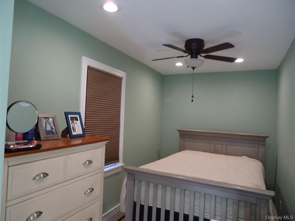 725 W Main Street, Riverhead NY 11901