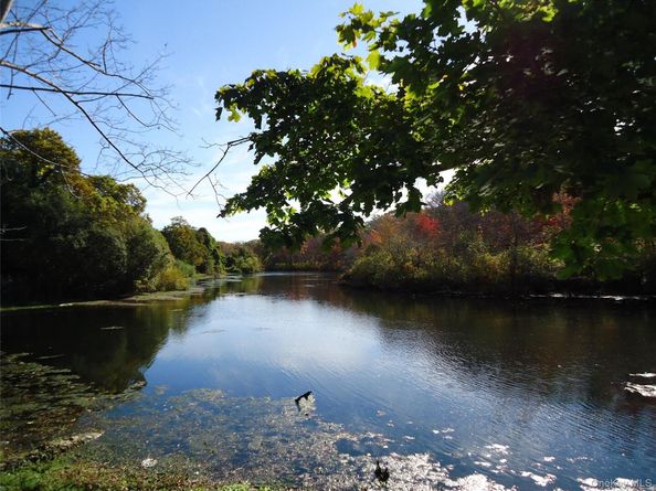 725 W Main Street, Riverhead NY 11901