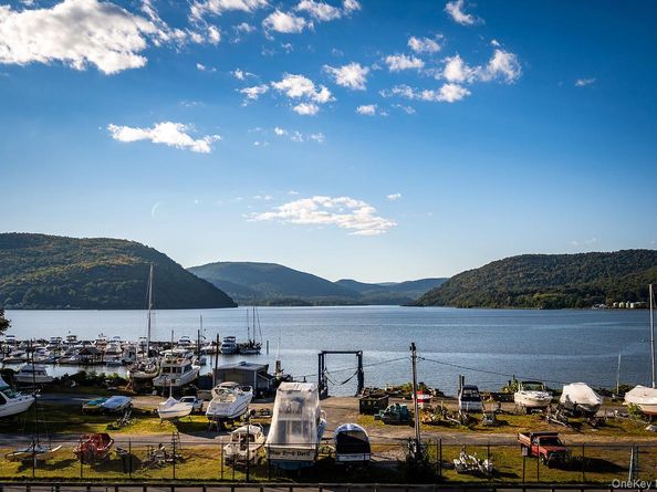 214 Waterside Close, Peekskill NY 10566