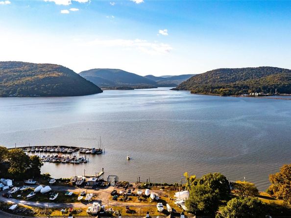214 Waterside Close, Peekskill NY 10566