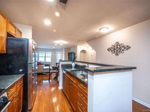214 Waterside Close, Peekskill NY 10566