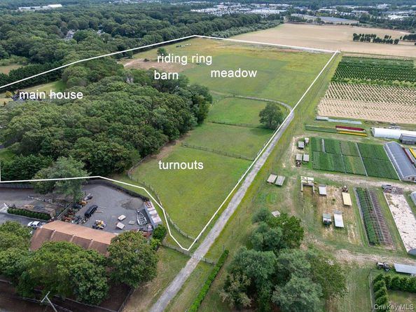 1535 Middle Road, Calverton NY 11933