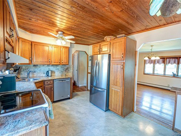 31 Garden Boulevard, Hicksville NY 11801