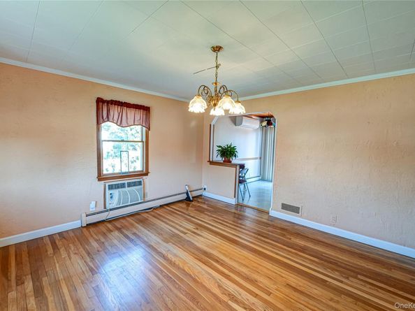 31 Garden Boulevard, Hicksville NY 11801