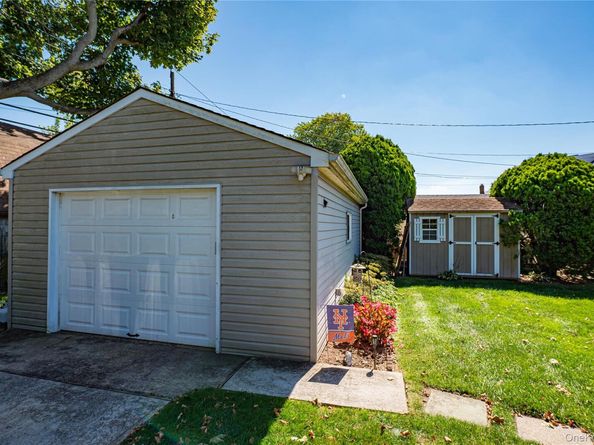 31 Garden Boulevard, Hicksville NY 11801