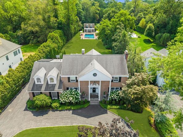 24 Cayuga Road, Scarsdale NY 10583