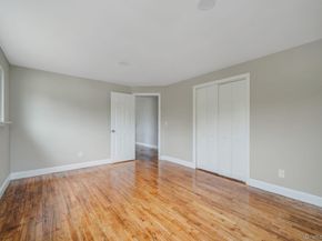 40 Gettysburg Drive, Holbrook NY 11741