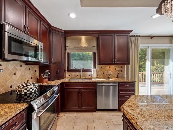 461 Wolf Hill Road, Dix Hills NY 11746