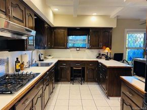 187 Moore Avenue, Freeport NY 11520