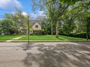 187 Moore Avenue, Freeport NY 11520