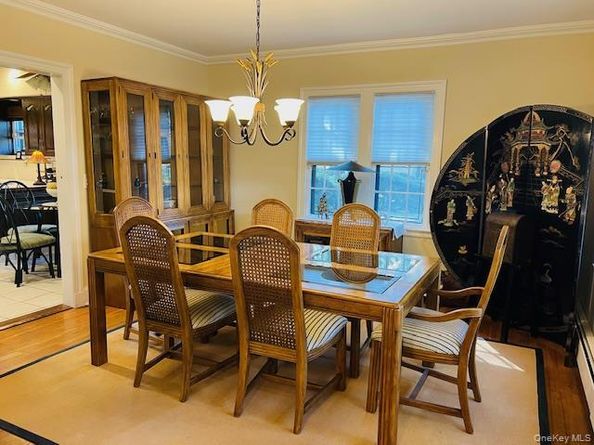 187 Moore Avenue, Freeport NY 11520