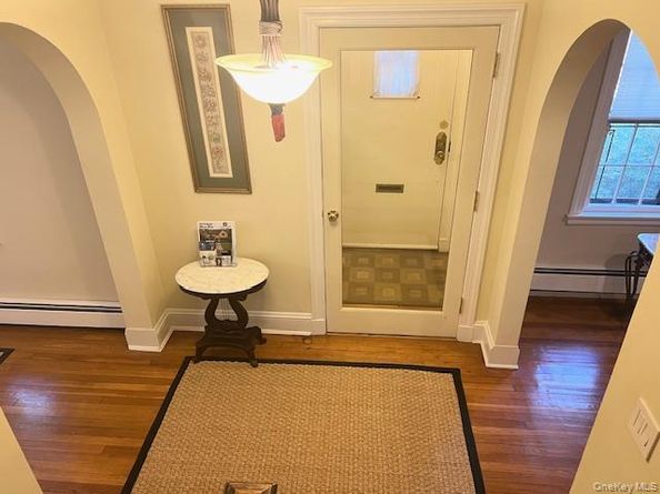 187 Moore Avenue, Freeport NY 11520