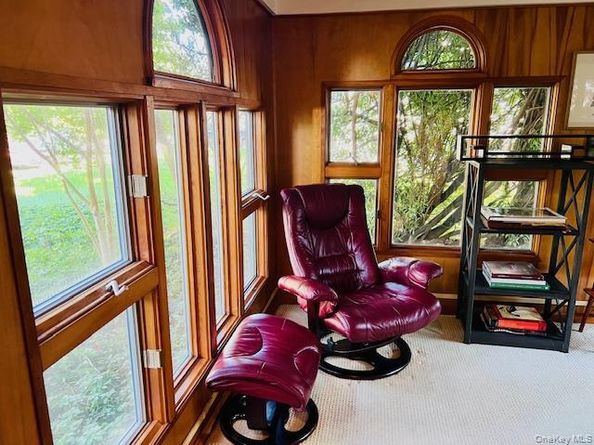 187 Moore Avenue, Freeport NY 11520