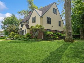 187 Moore Avenue, Freeport NY 11520