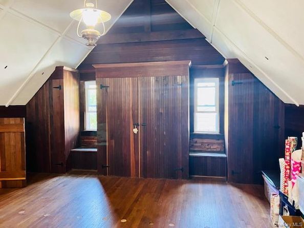 187 Moore Avenue, Freeport NY 11520