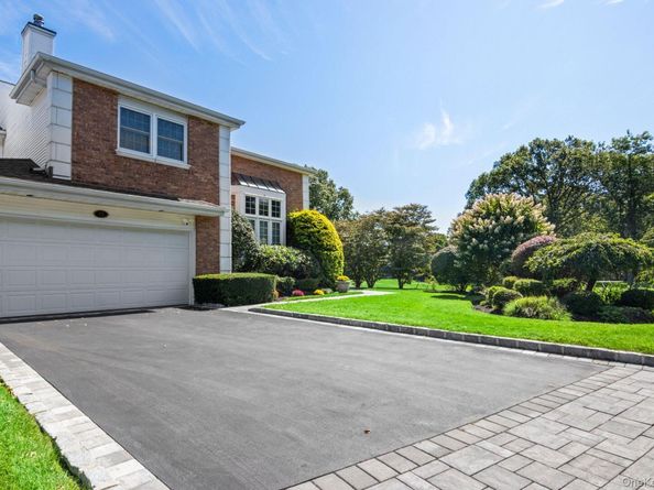 77 The Woods, Commack NY 11725