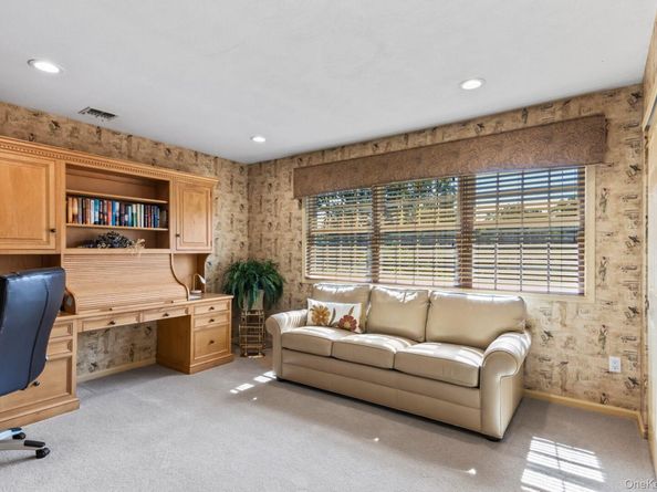 77 The Woods, Commack NY 11725