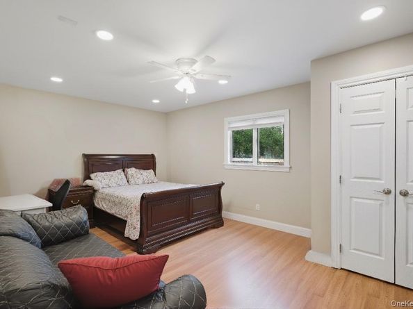 6 13th Street, Selden NY 11784