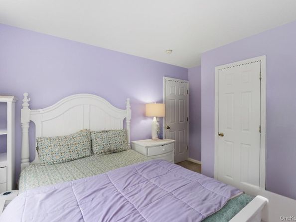 6 13th Street, Selden NY 11784