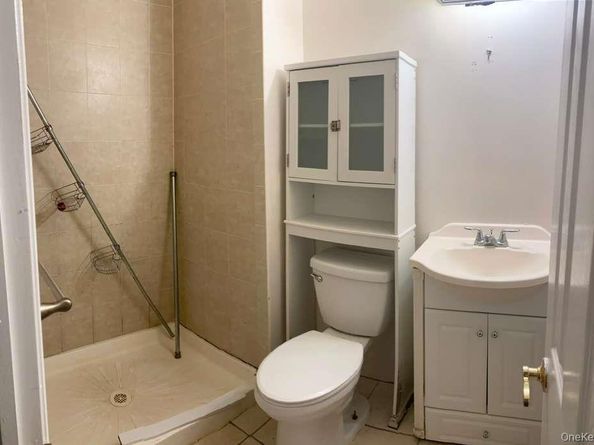 6 13th Street, Selden NY 11784