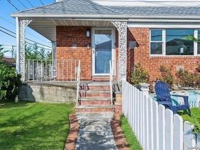 1 Munro Boulevard, Valley Stream NY 11581