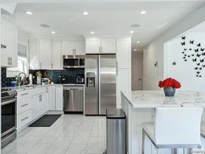 1 Munro Boulevard, Valley Stream NY 11581