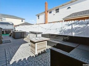 1 Munro Boulevard, Valley Stream NY 11581