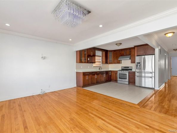 15040 16th Road, Whitestone NY 11357