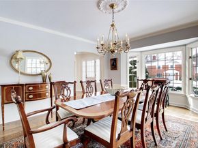 32 Barnard Place, Manhasset NY 11030