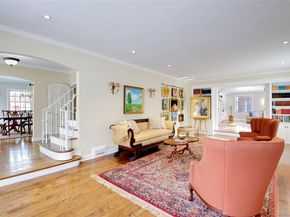 32 Barnard Place, Manhasset NY 11030