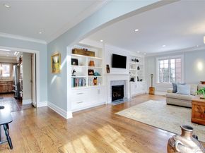 32 Barnard Place, Manhasset NY 11030