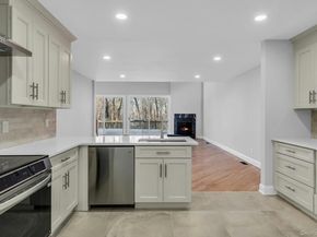 3 Willada Lane, Glen Cove NY 11542