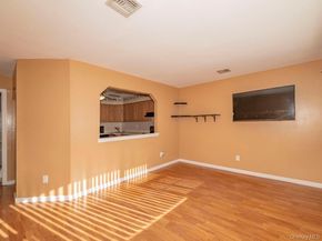 1 Atlantic Avenue 45, Farmingdale NY 11735