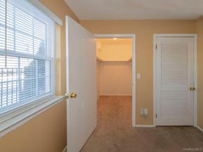 1 Atlantic Avenue 45, Farmingdale NY 11735