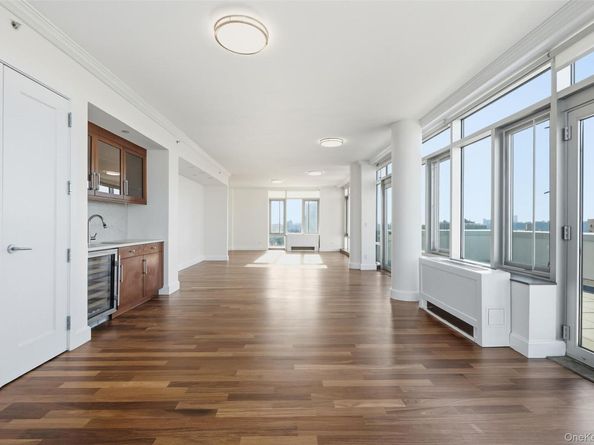 3220 Arlington Avenue 12AB, Bronx NY 10463