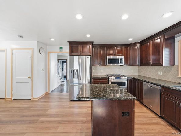 295 union Avenue, Lynbrook NY 11563