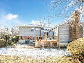 19 Parkdale Drive, Farmingdale NY 11735