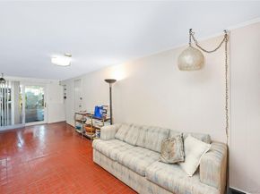 19 Parkdale Drive, Farmingdale NY 11735