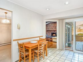 19 Parkdale Drive, Farmingdale NY 11735