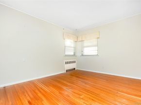 19 Parkdale Drive, Farmingdale NY 11735