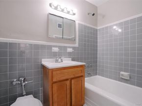 5715 Mosholu Avenue 2E, Bronx NY 10471