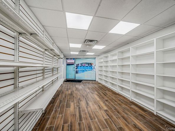 104-06 Jamaica Avenue, Richmond Hill NY 11418