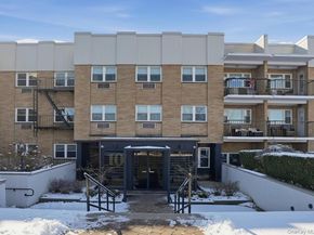 10 Lenox Road 1G, Rockville Centre NY 11570