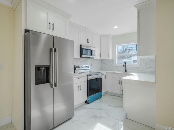 131 Belle Avenue, Ronkonkoma NY 11779